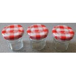 Trois mini pots en verre de forme joliment galbe - couvercle a carreaux rouge et blanc bonne maman - ...
