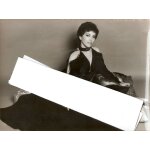 Vritable photo presse 18x24cm chanteuse franaise annes 70 rika zara : tony franck agence sygma