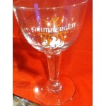 Verre a bire ancien, sur pied, motif emaill blanc et or, 25 cl