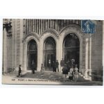 Vichy entr�e de l'�tablissement thermal