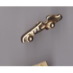 Voiture dor relief or dor genre voiture de mario kart ? pin's ref 2925b