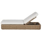 Bain de soleil en r�sine tress�e recycl� imitation rotin et coussins blanc cass� en polyester recycl� ...