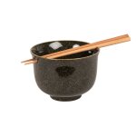 Bol à riz en céramique noire et baguettes en bois de hêtre Bol à riz en céramique noire et baguettes en bois de hêtre