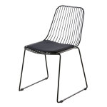 Chaise en acier noir