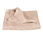 Couverture bébé tricot en coton oeko - tex pois en relief beige amande Couverture bébé tricot en coton oeko - tex pois en relief beige amande