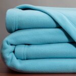 Couverture tempérée en polyester bleu ciel 220x240cm Couverture tempérée en polyester bleu ciel 220x240cm