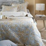 Couvre lit boutis réversible 240x220 avec 2 taies Couvre lit boutis réversible 240x220 avec 2 taies