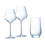Ensemble de 18 verres à pied et verres à eau Ensemble de 18 verres à pied et verres à eau