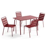 Ensemble table de jardin en m�tal et 4 chaises pourpre