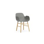 Fauteuil gris avec structure en bois de ch�ne