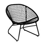 Fauteuil lounge extérieur en polypropylène et pieds en métal noir Fauteuil lounge extérieur en polypropylène et pieds en métal noir