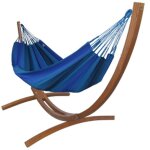 Hamac l en coton bleu et support en bois de mélèze Hamac l en coton bleu et support en bois de mélèze