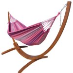 Hamac l en coton rose et support en bois de mélèze Hamac l en coton rose et support en bois de mélèze