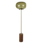 Lampadaire en bois d'hva, mtal dor et globe en verre martel vert h150