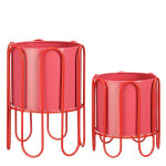Lot de 2 cache - pots sur pied en métal rouge et rose h35 Lot de 2 cache - pots sur pied en métal rouge et rose h35
