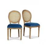 Lot de 2 chaises en hévéa, cannage et velours bleu orage Lot de 2 chaises en hévéa, cannage et velours bleu orage