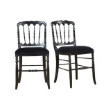 Lot de 2 chaises en hévéa et velours noir Lot de 2 chaises en hévéa et velours noir