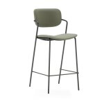Lot de 2 tabourets de bar en simili cuir et métal h67 cm - vert olive Lot de 2 tabourets de bar en simili cuir et métal h67 cm - vert olive