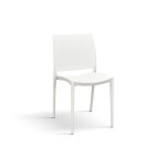 Lot de 4 chaises en polypropyl�ne blanches