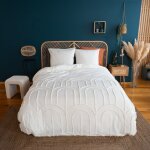 Parure de couette 100% coton 57 fils imprimée 240x220 2 taies Parure de couette 100% coton 57 fils imprimée 240x220 2 taies
