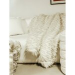 Plaid en fausse fourrure blanche et beige