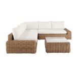 Salon de jardin 5 places en r�sine tress�e recycl� imitation rotin et coussins blanc cass� en polyester ...