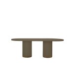 Table d'extérieur en microciment couleur terre, 220 cm Table d'extérieur en microciment couleur terre, 220 cm