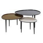 Tables gigognes en métal noir, blanc cassé et marron Tables gigognes en métal noir, blanc cassé et marron