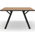 Table à manger carrée effet chêne 136 cm Table à manger carrée effet chêne 136 cm