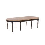 Table ovale en chêne 5 rallonges 6 / 14 couverts blanche Table ovale en chêne 5 rallonges 6 / 14 couverts blanche