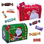 2 boites aux lettres de nol rouge et verte garnies de 40 chocolats clbrations milka daim kinder  ...