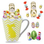 Assortiment de 20 petits chocolats de p�ques dans un joli mug jaune: kinder schokobons moulages et ?ufs ...