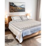 Autrefois boutis patchwork gris florette - dessus de lit 230x250 cm avec 2 taies doreiller 65x65 cm dessus ...