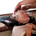 Bac  cheveux gonflable pour vier et chevet - bac  shampooing portable et confortable pour un rinage ...