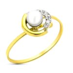 Bague en or 9 carats avec perle au centre et zircone cubique largeur maximale de la t�te 8 mm.