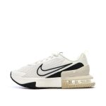 Baskets beiges / noires homme nike air max alpha Baskets beiges / noires homme nike air max alpha