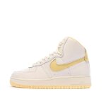 Baskets blanches / jaune femme nike air force 1 sculpt