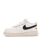 Baskets blanche / jaune fille nike force 1 lv8 Baskets blanche / jaune fille nike force 1 lv8