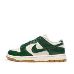 Baskets blanches / vertes femme nike dunk low