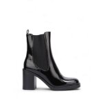 Bottines chelsea vernies avec lastique sur le ct. modle avec languette  larrire. fermeture zippe ...
