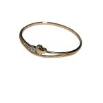 Bracelet - femme - ovale - rigide - coeur - cristal - blanc - plaqu or jaune 750 / 1000 - 3 microns ...