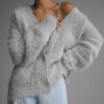 Cardigan vitata femme en maille peluche - col v manches longues coupe ample - pull chaud et tendance ... Cardigan vitata femme en maille peluche - col v manches longues coupe ample - pull chaud et tendance ...