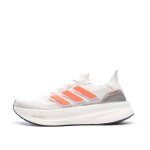 Chaussures de running grises / roses homme adidas ultraboost 5