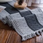 Chemin de table en macram� tiss� rustique en coton et lin style boh�me avec pompons pour table � manger ...