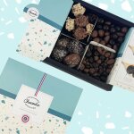 Coffret chocolat� : boules coco chocoraisins roses des sables et cr�oles.