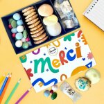 Coffret merci sophia grand mod�le m�lange de drag�es guimauves biscuits et nougats ma�tresse ma�tre atsem ...