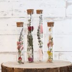 Comforder fleurs séchées dans tube à essai avec bouchon en liège 4pcs décoration de fleurs séchées mariage ... Comforder fleurs séchées dans tube à essai avec bouchon en liège 4pcs décoration de fleurs séchées mariage ...