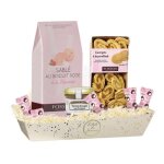 Corbeille gourmande fossier & monbana biscuits roses et guimauves terrine et feuillets sals idal pour ...
