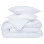 Couette - fabrication fran�aise - 220 x 240 cm - 2 oreillers 50 x 70 cm - polyester - blanc