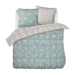 Couette imprimée - motif petits papiers - 220x240 cm - 100% coton - garnissage polyester - tempérée Couette imprimée - motif petits papiers - 220x240 cm - 100% coton - garnissage polyester - tempérée